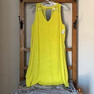 Women’s yellow-green sundress, new with tags. Size small
